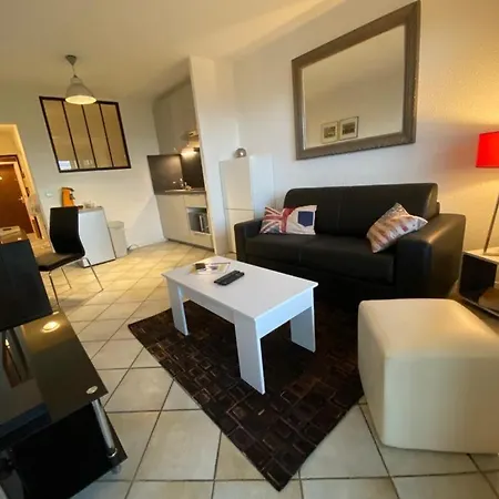 Appartement Charmantes Studio In Juan Les Pins- *