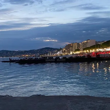 Appartement Charmantes Studio In Juan Les Pins-
